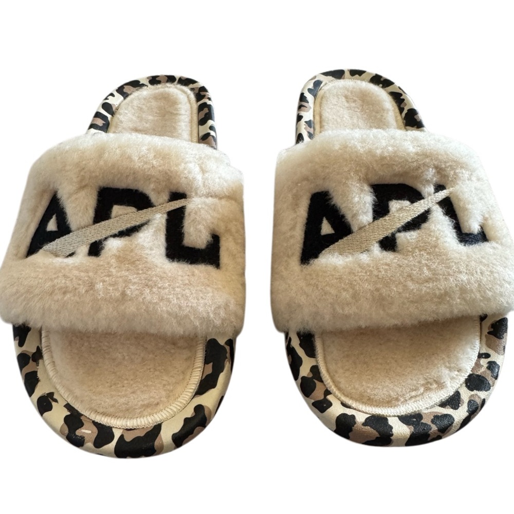 APL ATHLETIC PROPULSION LABS
Athletic Propulsion Labs Shearling Slide